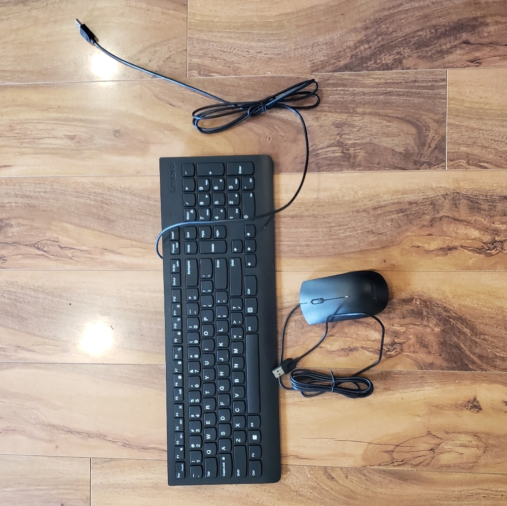 NWOB - Lenovo wired keyboard and mouse
